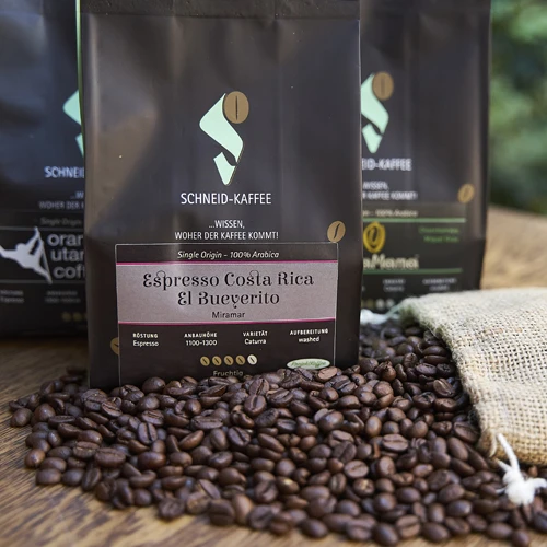 Frisch geröstete Kaffeebohnen